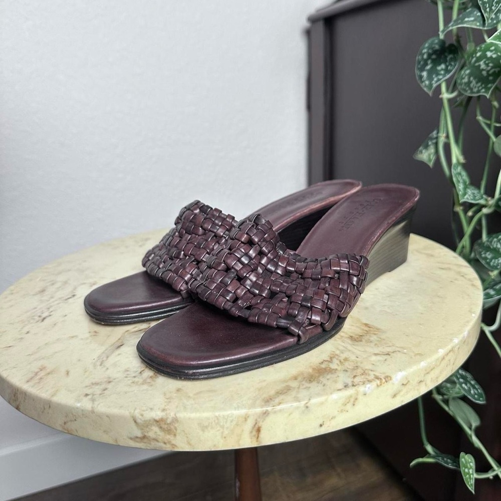 Vintage woven genuine leather brown wedge kitten platform kitten heels Size 8